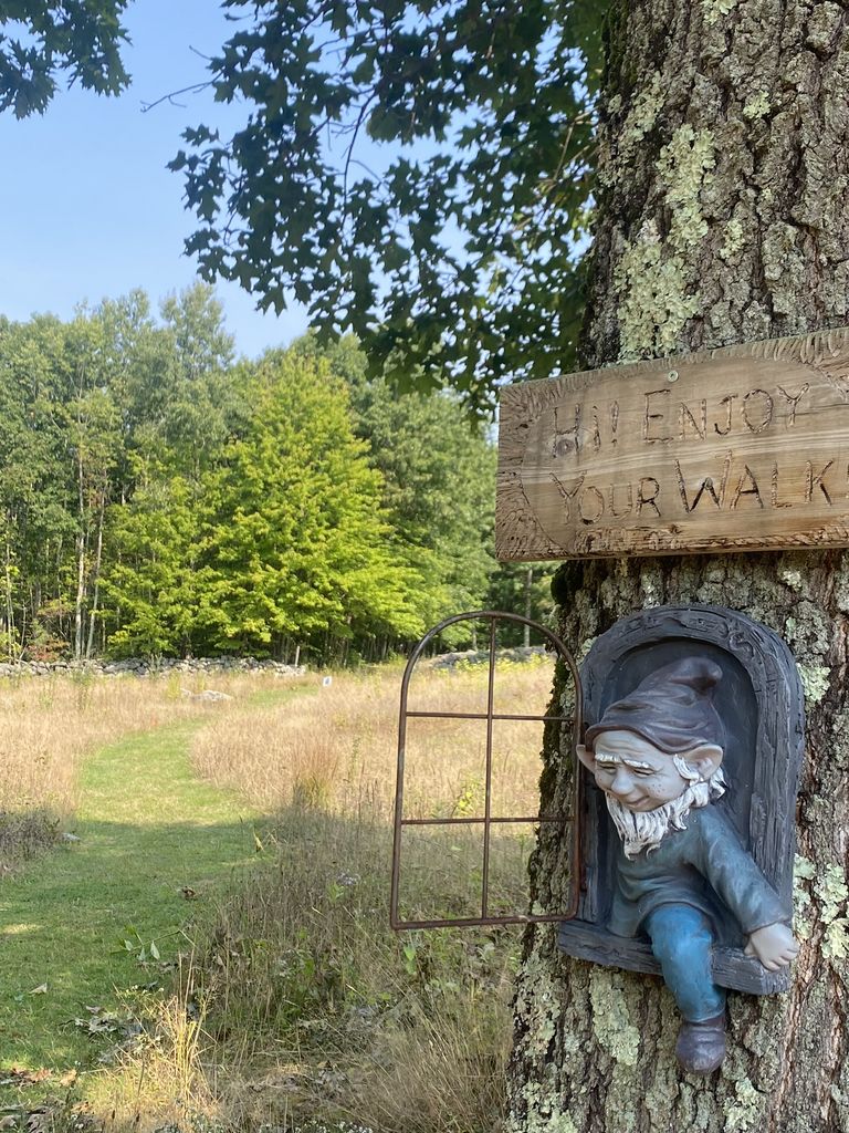 gnome welcome sign gnome welcome sign